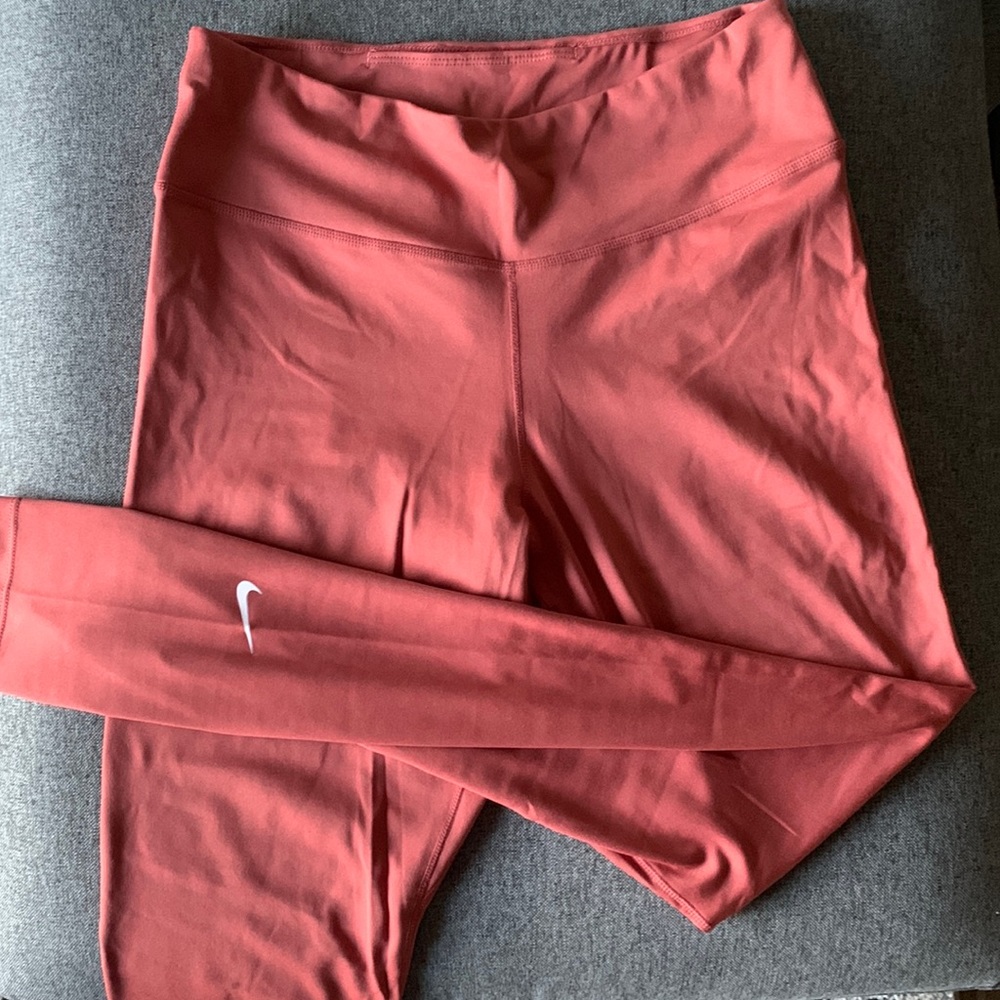 Nike Pro Size M Leggings